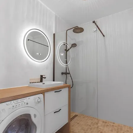 アパート Le Thalassa - Spacious - Sea View - Ac - Parking - Pool アンティーブ