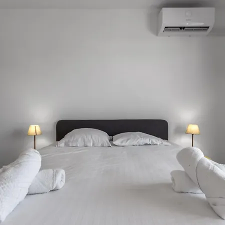 Le Thalassa - Spacious - Sea View - Ac - Parking - Pool アンティーブ