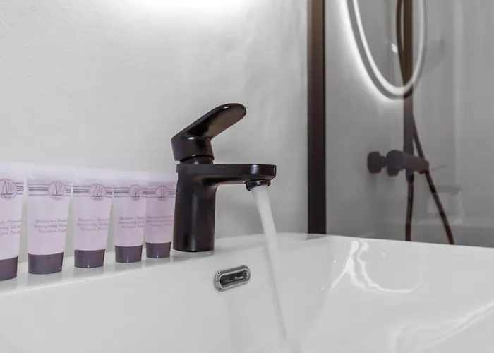 Daire Le Thalassa - Spacious - Sea View - Ac - Parking - Pool Antibes